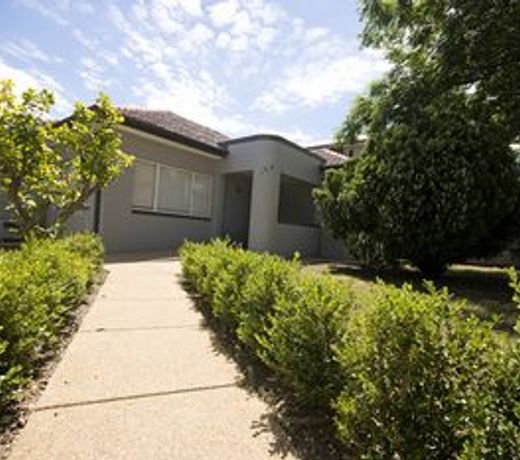 Central Wagga House