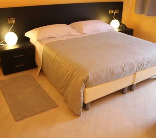 Hotel Padus MeublÃ¨ Parma