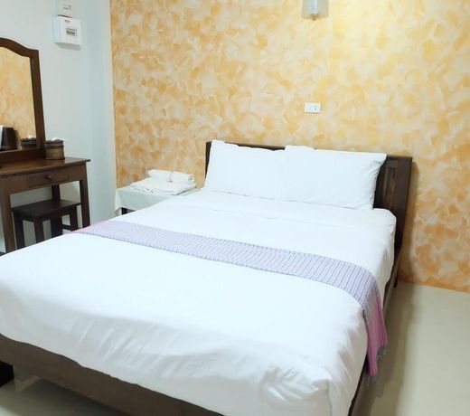 Benya Hotel
