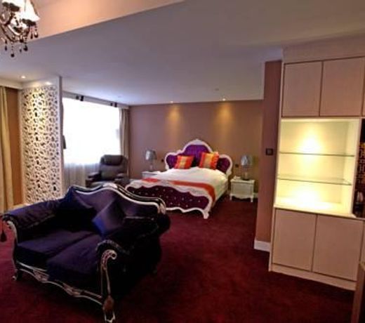 BABYLON HOTEL