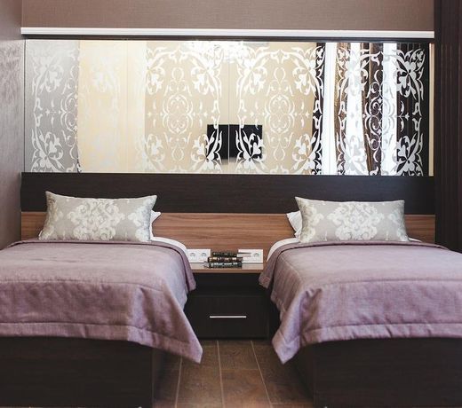 Alekses Hotel