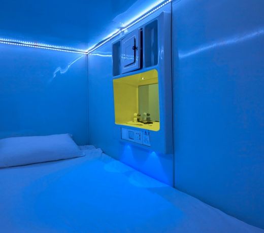 Molotoff Capsule Hotel
