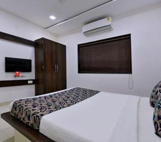 OYO 8022 Hotel Sunil Inn