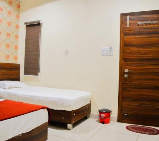 Samrat by OYO Rooms