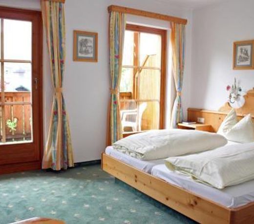 Gutshof Wolfgangsee Resort & Event Hotel