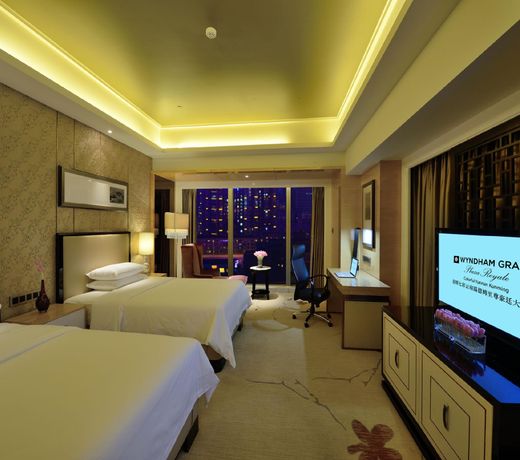 Wyndham Grand Plaza Royale Colorful Yunnan
