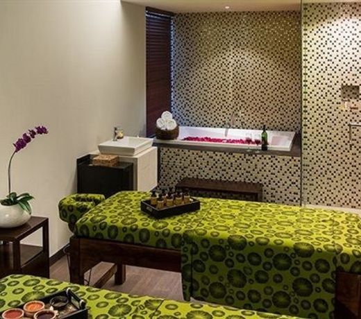 Seminyak Icon - by Karaniya Experience - CHSE certified