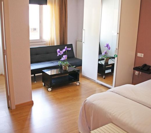 Hotel Arbre De Neu