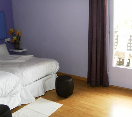 Hotel Arbre De Neu
