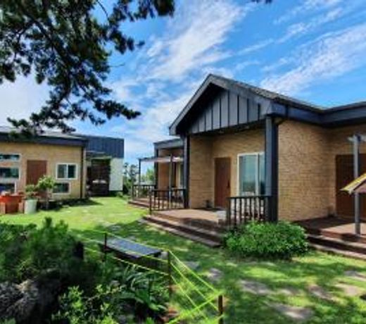 Wind Jeju Cafe & Pension