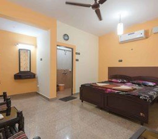OYO 7273 StayOut near Candolim Beach