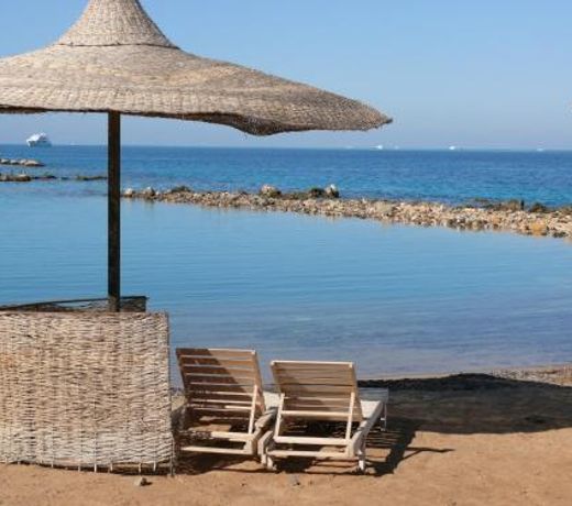 Mini-Studio With Free Private Beach