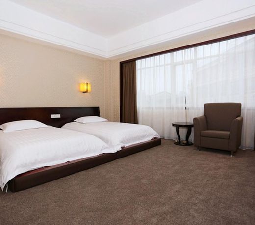 Parliz Commercial Hotel