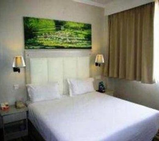 New Pearl River Hotel