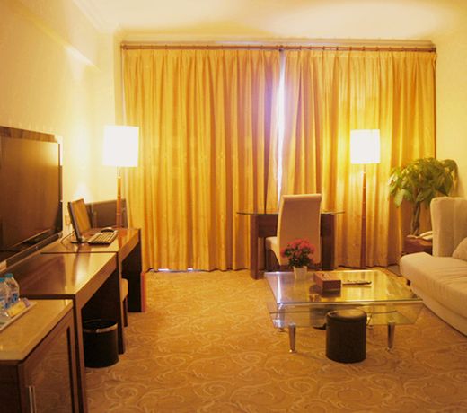 Pa Zhou Plaza Hotel