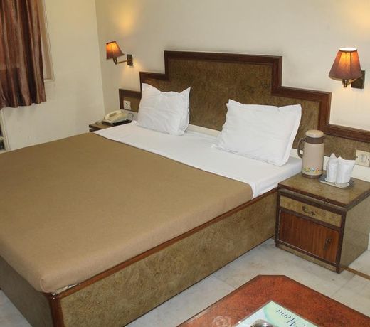 Hotel Atithi Palace
