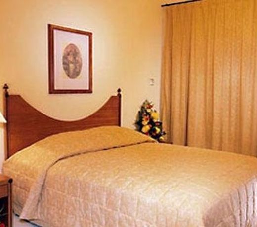 Le Meridien Baniyas Square