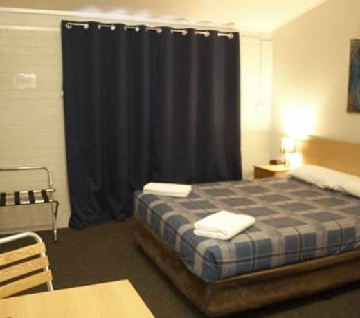 The Plains Motor Inn