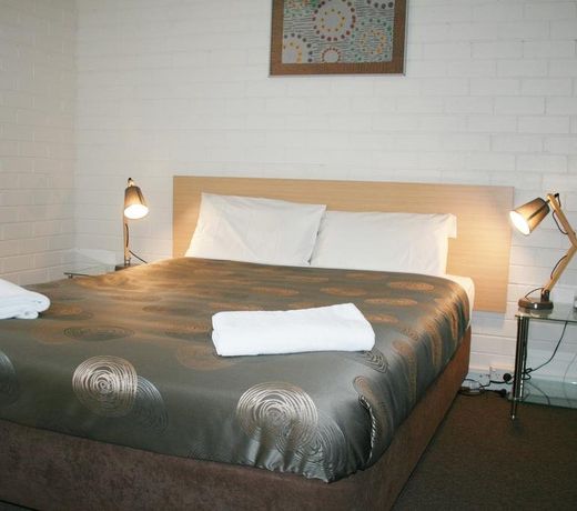 The Plains Motor Inn
