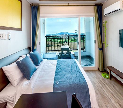 Twobitnalae Resort