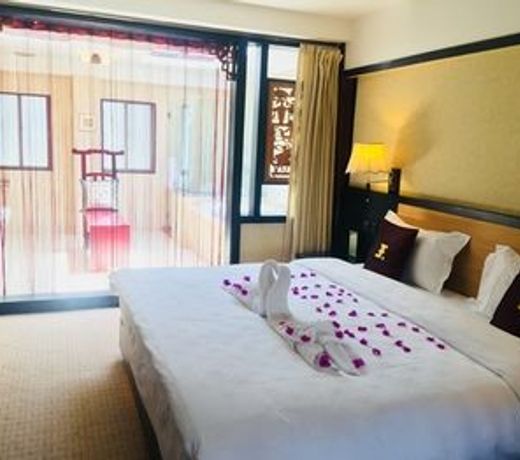 Lijiang Wangfu Hotel