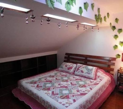 DALI FOUR SEASON FLOWER INN