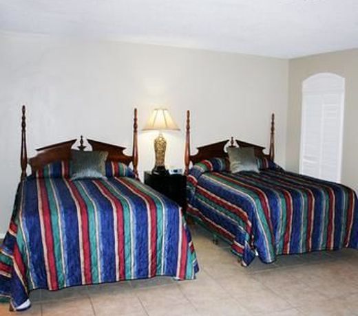 Columbia Lakes Resort Cottages