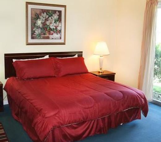 Columbia Lakes Resort Cottages