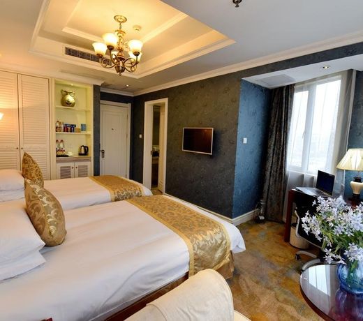 Yiwu Omeiga Legend Hotel