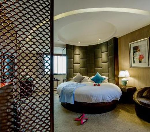 Yiwu Byland World Hotel