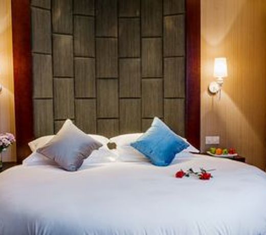 Yiwu Byland World Hotel