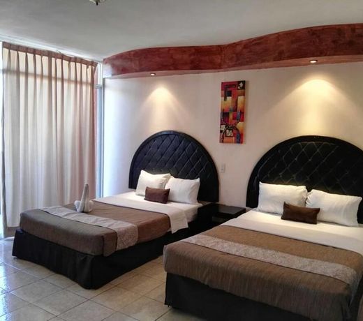Capital O Zona Dorada Inn, Mazatlan