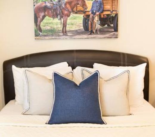Primrose Inn & Suites