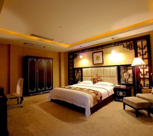Huaxi Fishing Port Hotel