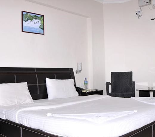 Hotel Vishnu Priya