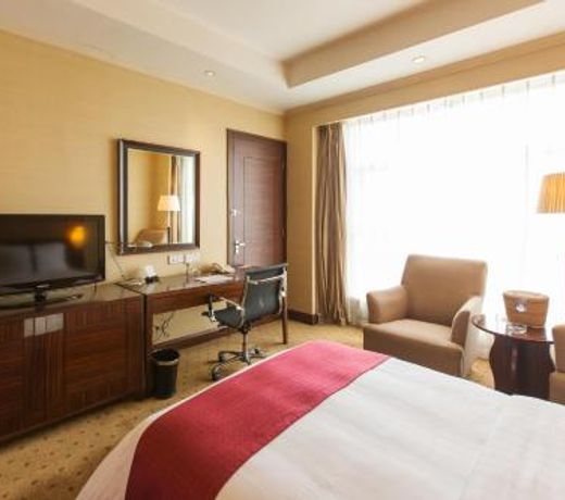 Holiday Inn Chongqing Guanyinqiao, an IHG Hotel