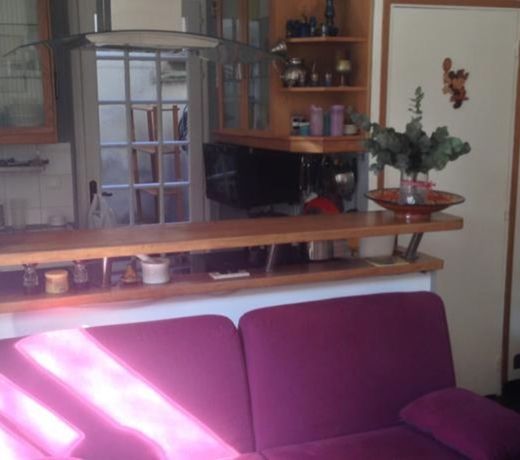 cosy rare 2 bedroom apartment around a private garden