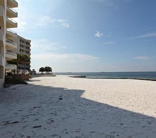 East Pass Towers by Holiday Isle