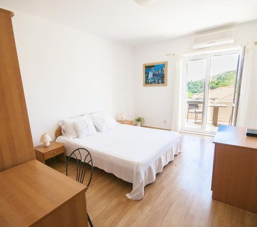 Å½upa DubrovaÄka Guest House