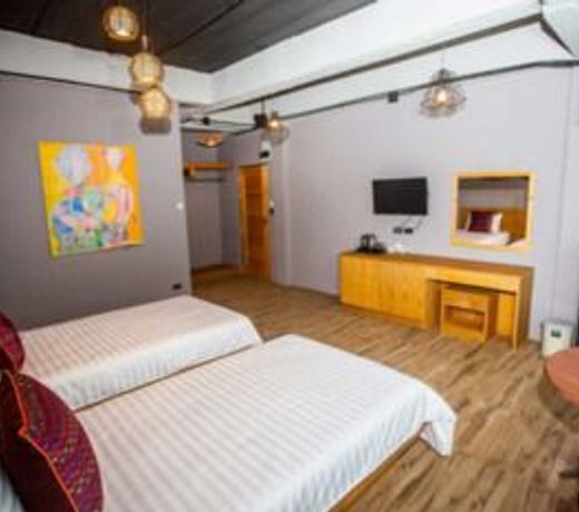 Dee Inn Guest House
