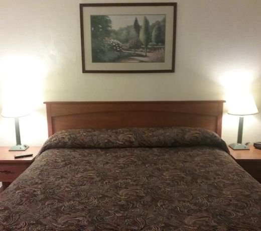 Cedar Lodge Motel