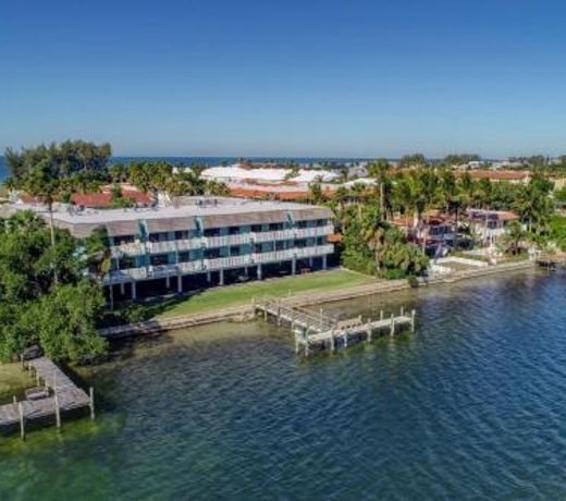 The Anna Maria Island Beach Palms 7A