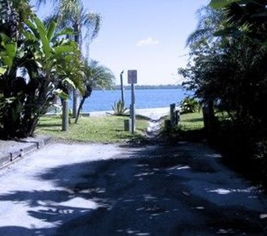 The Anna Maria Island Beach Breeze