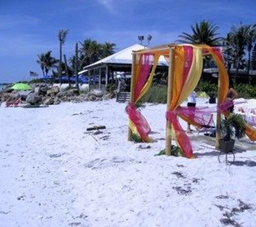 The Anna Maria Island Beach Breeze