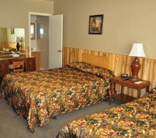 Lakewood Lodge & Restaurant