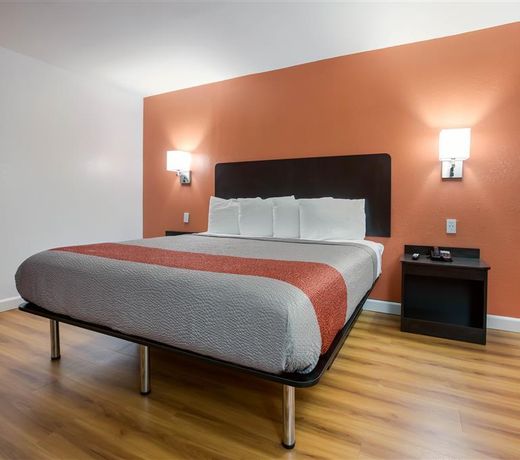Motel 6-Suwanee, GA - Gwinnett Center