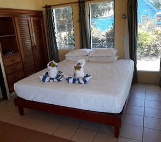 Oarsman's Bay Lodge