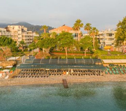Fame Beach Hotel