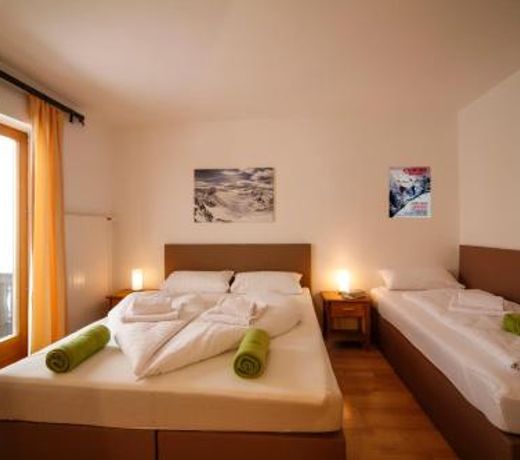 Saalbach Apartments Landhaus Bernkogel - Ski in Ski out