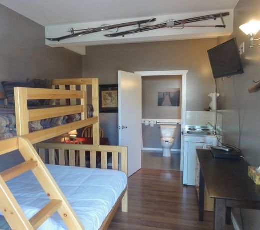 Smithers Guesthouse